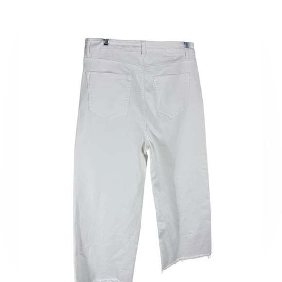 Risen high rise cropped wide leg raw hem denim. Size 32 - Picture 2 of 4